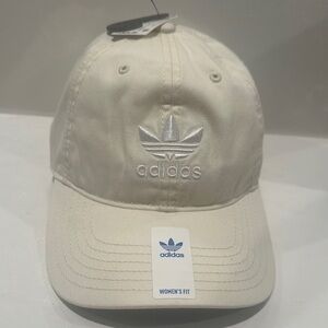 NWT Adidas Women’s Fit Off White adjustable back Cap.